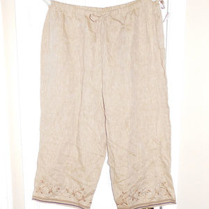 24W Dressbarn Beige Embroidered Capri Pants NWT